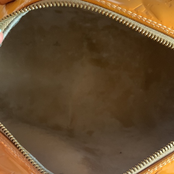 Louis Vuitton Yellow Vernis Monogram Barrel Bag - Picture 15 of 16